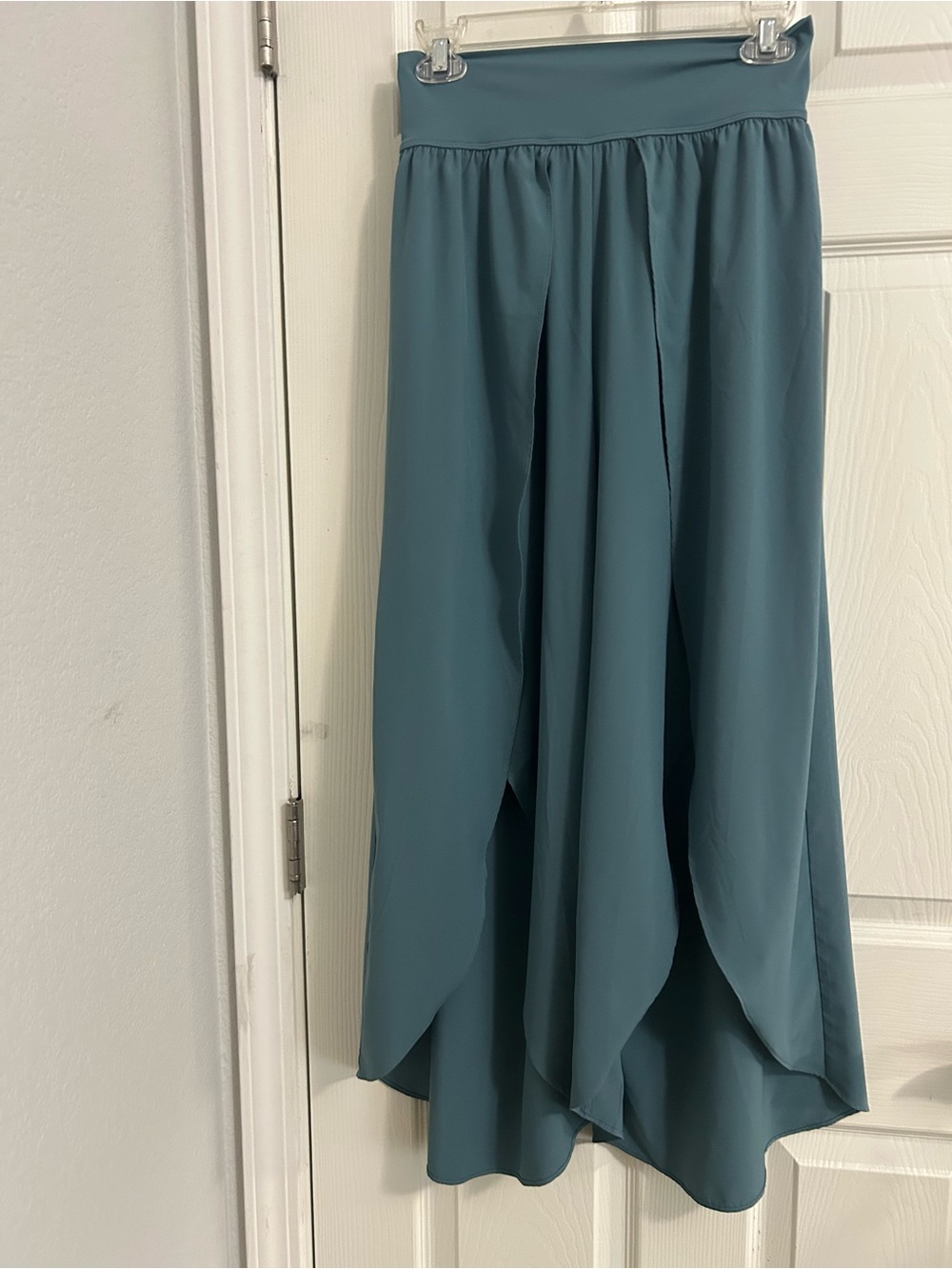 Halara Breezeful High Waisted Back Waistband Pocket Palazzo Pants - Picture 3 of 6